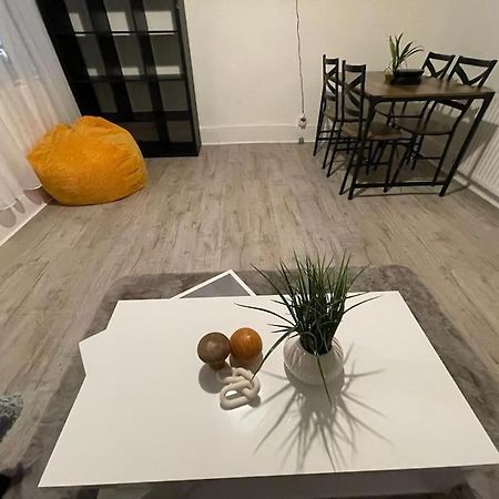 Spacious 2 Bedroom On Tower Bridge London Exterior photo